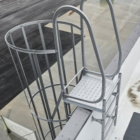 Seinaredel turvapuuriga