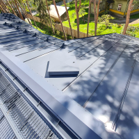 Katuseluuk, torulumetõkked ja käigutee Klassik katusel